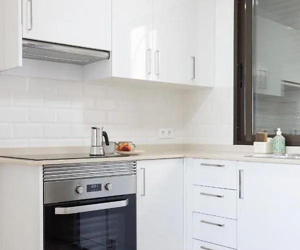 Home2book Stunning & Comfy Cruz